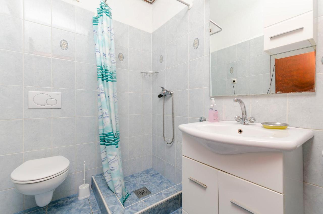 Apartments Luka Rogoznica  Eksteriør billede